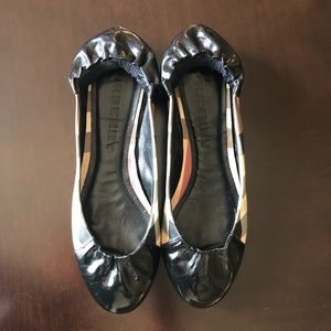 Burberry flats. Authentic and in good condition.